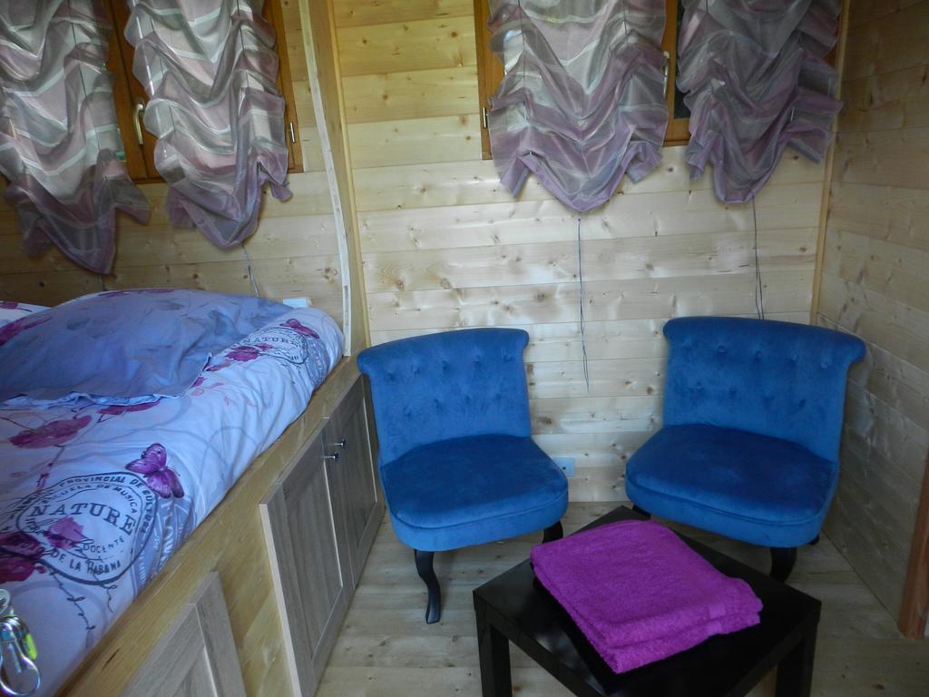B&B Le Danica Dordives Exteriör bild